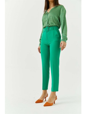 tuba butik Kemerli Dar Paça Koyu Yeşil Kadın Pantolon