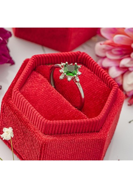 Kare Zümrüt Taşlı Gümüş Bayan Yüzük