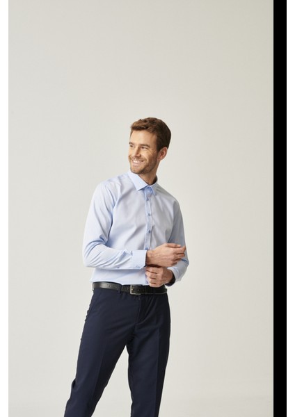 ALTINYILDIZ CLASSICS Erkek Açık Mavi Ütü Gerektirmeyen Non-iron Slim Fit Dar Kesim %100 Pamuk Gömlek