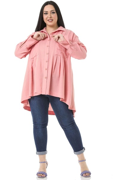 Büyük Beden Torba Cepli Önü ve Arkası Pileli Geniş Manşetli Arkası Uzun Pembe Müslin Gömlek