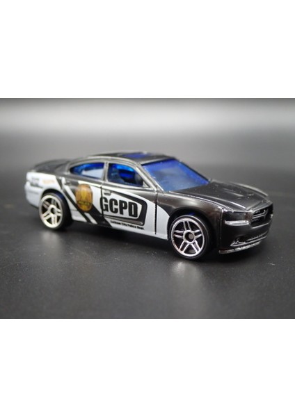 Batman V Superman '11 Dodge Charger Rt fırsatları