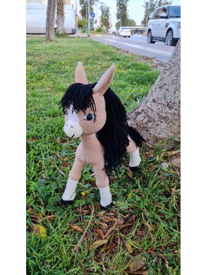 Amigurumi El Örgüsü Oyuncak Kır At