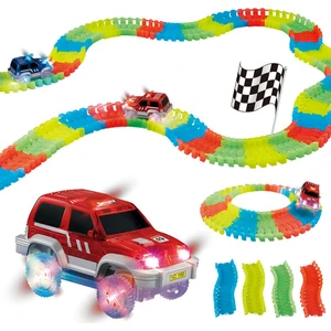 Magic Tracks Renkli Hareketli Raylar 384 Parça LED Işıklı 2 Arabalı Oyuncak Araba Parkuru Pist Seti