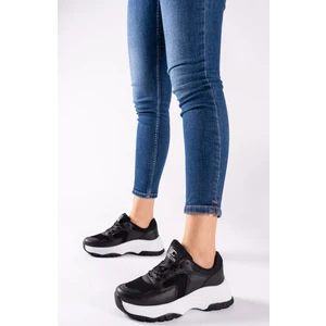 Kadın Sneaker Siyah Beyaz Düz Taban Ortapedik İç Taban ile Rahat 0012140