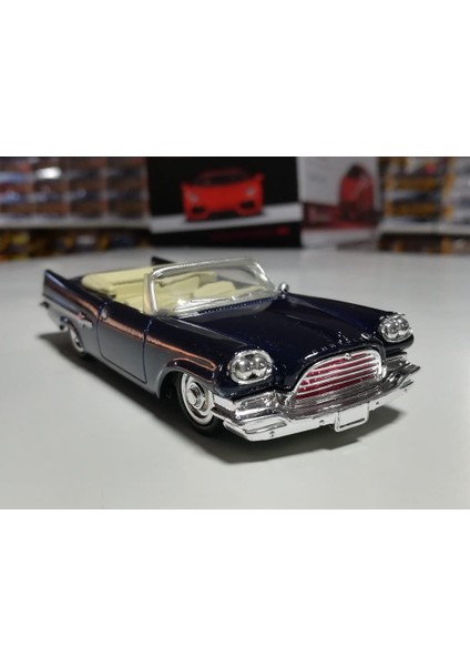 Klasik Metal Model Araba Chrysler 300E 1959 1 : 43 Ölçek