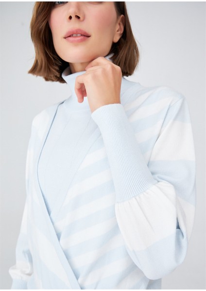 Derin Yaka Dökümlü Kolları Büzgülü Kadın Triko Kazak Mavi/ekru fırsatları