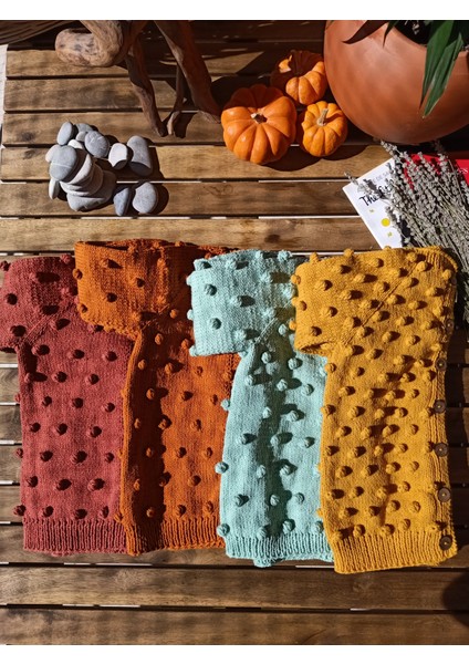 Handmade Ponponlu El Örgüsü Çocuk Hırkası