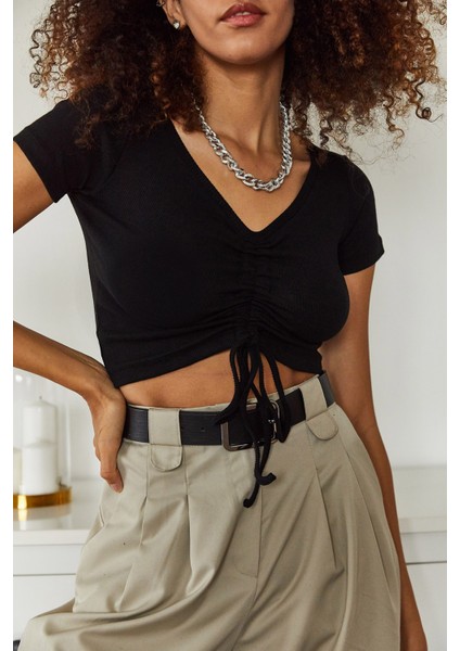 Siyah Önü Büzgülü Kısa Kol Bluz 2YXK2-46095-02 modelleri