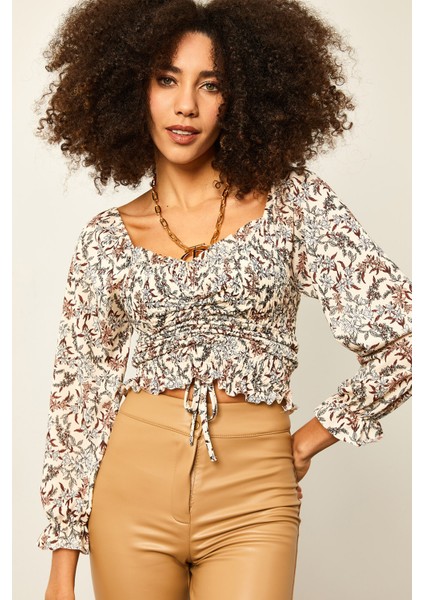 Bej Çiçek Desenli Büzgülü Bluz 2YXK2-46097-25