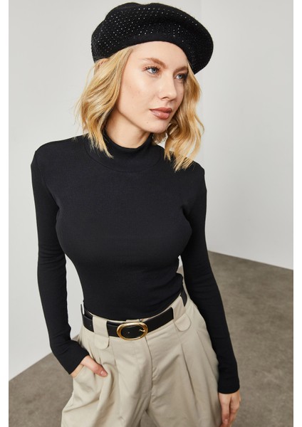 Siyah Sırtı Pencere Detaylı Kaşkorse Bluz 2YXK2-46114-02 modelleri