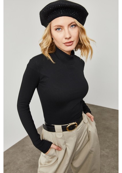 Siyah Sırtı Pencere Detaylı Kaşkorse Bluz 2YXK2-46114-02 fırsatları