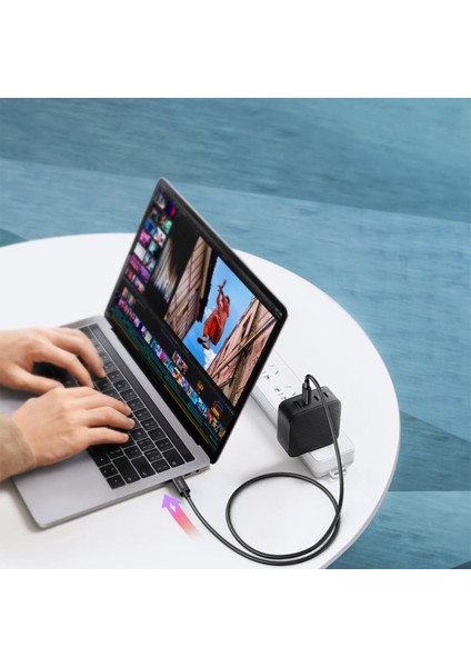 Thunderbolt 4.0 40GBPS 100W 8k Şarj Data ve Görüntü Aktarım Kablosu 2 Metre fırsatları