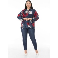 Disentis Modest Büyük Beden Fırfırlı Damla Yaka Kol Ağzı Gipeli Büyük Çiçekli Lacivert Bluz