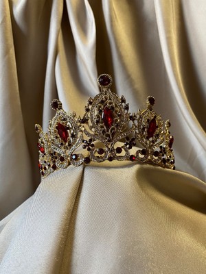 Hedef Bijuteri Özel Tasarım Kırmızı Kristal Taşlı Kraliçe Model Gelin Saç Tacı