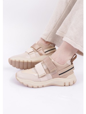 DGN 69114-22Y Kadın Kemer Detaylı Kalın Taban Sneakers Ayakkabı