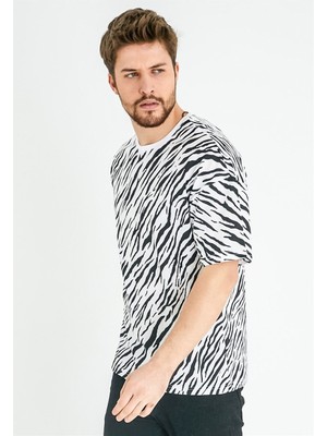 JAHR MARC Leopar Baskılı Oversize Beyaz Erkek T-shirt