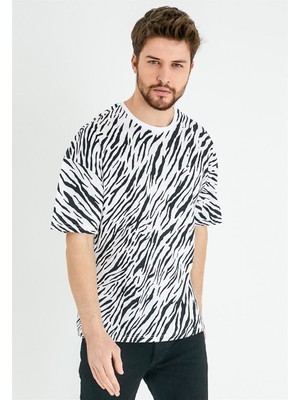 JAHR MARC Leopar Baskılı Oversize Beyaz Erkek T-shirt