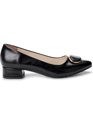 Woggo 11404-272 Kırışık Rugan Tokalı 3 cm Topuk Kadın Ayakkabı Siyah