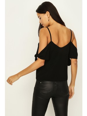Select Moda Kadın Siyah Choker Yaka Kol Detaylı Bluz
