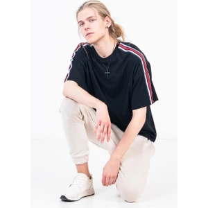 JAHR MARC Omuzları Şeritli Oversized Siyah Erkek T-shirt
