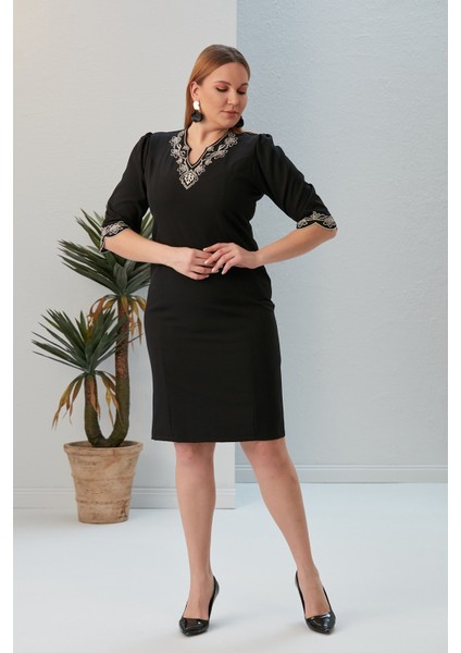 Yaka ve Kol Nakış Detaylı Büyük Beden Siyah Elbise modelleri