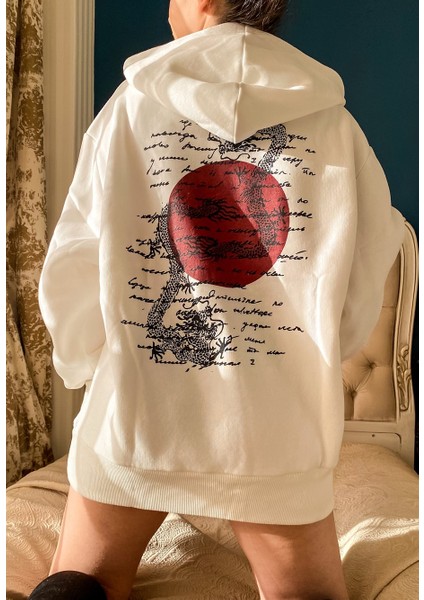 Dragon Baskılı Beyaz Oversize Kadın Sweatshirt fırsatları