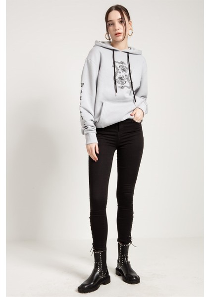 Dragon Baskılı Gri Oversize Kadın Sweatshirt fırsatları