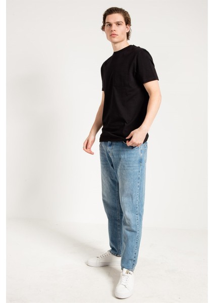 Önü Cepli Basic Siyah Erkek T-shirt modelleri