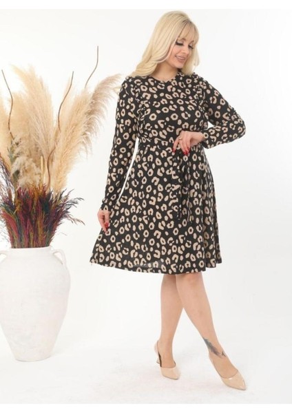 Kadın Siyah Büyük Beden Fırfır Detay Kemerli Likralı Krep Elbise fiyatları