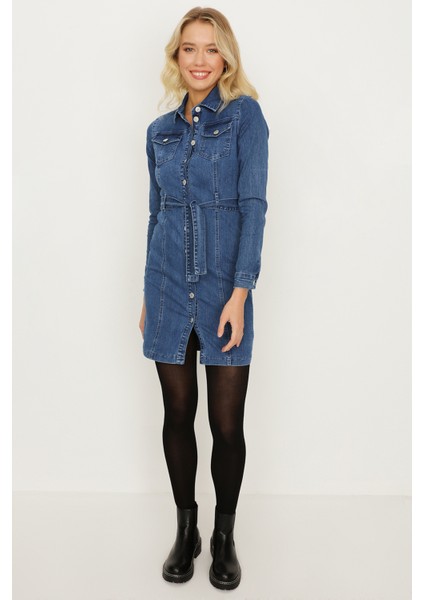 Kadın Mavi Önden Düğmeli Kuşaklı Uzun Kollu Denim Elbise fiyatları