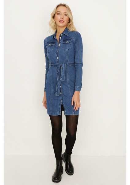 Kadın Mavi Önden Düğmeli Kuşaklı Uzun Kollu Denim Elbise modelleri