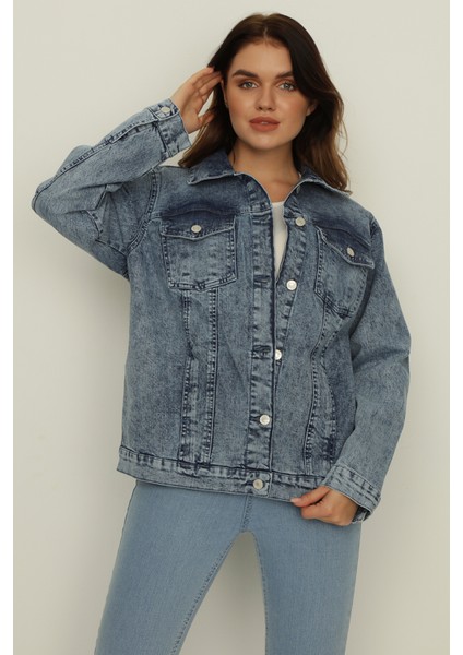 Kadın Mavi Cepli Oversize Denim Ceket