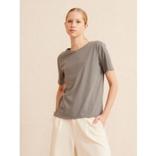 Xint Bisiklet Yaka Pamuk Rahat Kesim Basic T-Shirt