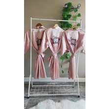 Lasilla Çiçekli Team Bride Yazılı 1 Adet Nedime Sabahlığı