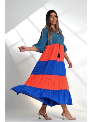 Keyifli Moda Kadın Mavi Yuvarlak Yaka Renk Bloklu Püsküllü Kolları Fırfırlı Kat Kat Uzun Elbise
