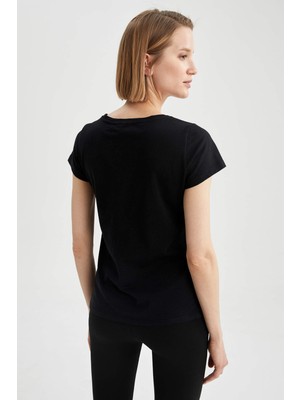 Defacto Basic Slim Fit Kısa Kollu Tişört N8387AZ21SP