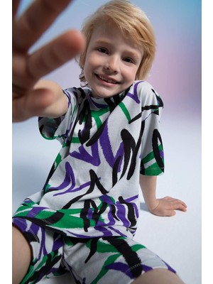 DeFacto Erkek Çocuk Oversize Fit Desenli Pamuklu Penye Kısa Kollu Tişört X4090A622SP