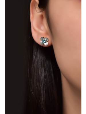 Papatya Silver 925 Ayar Gümüş  Kaplama Hediyeli Zirkon Taşlı Mart Ayı Doğum Taşlı Frezya Çiçeği Küpe