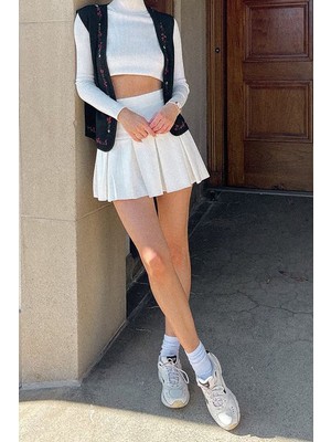 Madmext Kadın Beyaz Basic Kısa Pileli Tenis Etek MG1457