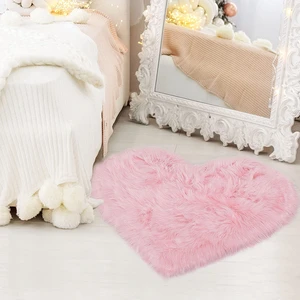 Kalp Desen Uzun Tüylü Yumuşacık Premium Kuzu Post Peluş Halı Pembe