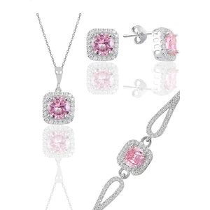 Söğütlü Silver Gümüş Rodyumlu Pembe Taşlı Kare Kolye Küpe ve Bileklikten Oluşan Üçlü Set