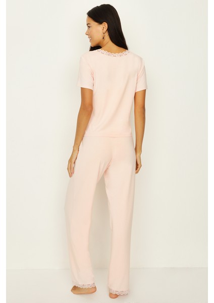 Kadın Pudra Dantel Detaylı Örme Pijama Takımı