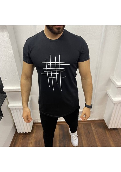 Erkek Siyah Çizgi Baskili T-Shirt