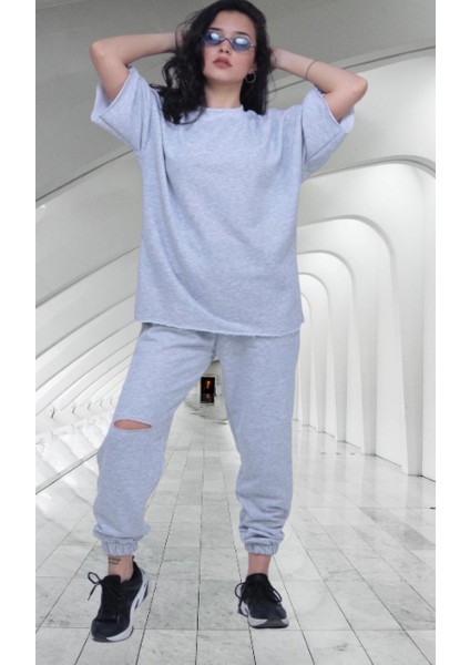 Kısa Kollu Yazlık Diz Yırtık Detaylı Oversize Yeni Stil Kadın Eşofman Takımı