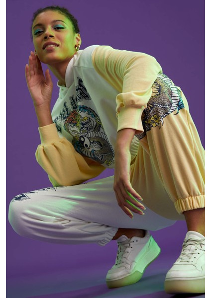 Coool Renk Bloklu Baskılı Beli Lastikli Relax Fit Sweatshirt V4413AZ21AU