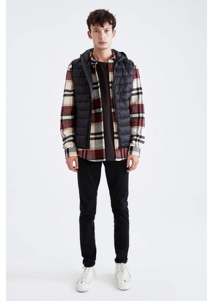 Dik Yaka Kapüşonlu Su İtici Hafif Şişme Yelek N4652AZ21AU modelleri