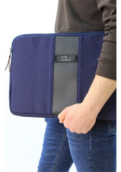 Laptop Kılıfı 15.6 Inc PLCAN2088-LACIVERT
