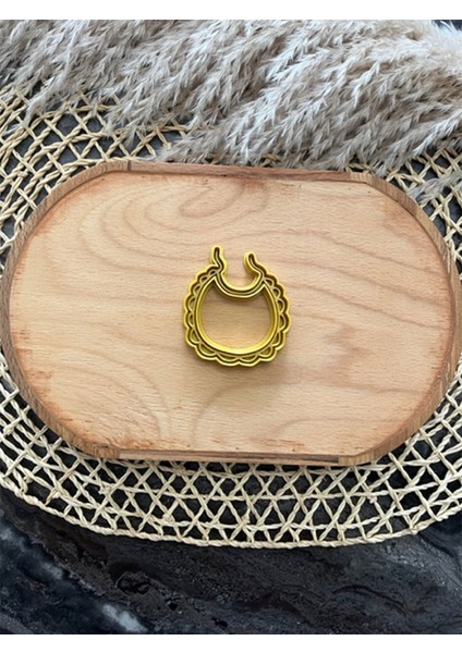 Baby Yaka Önlüğü Kurabiye Kalıbı ve Hamur Kesici fiyatları