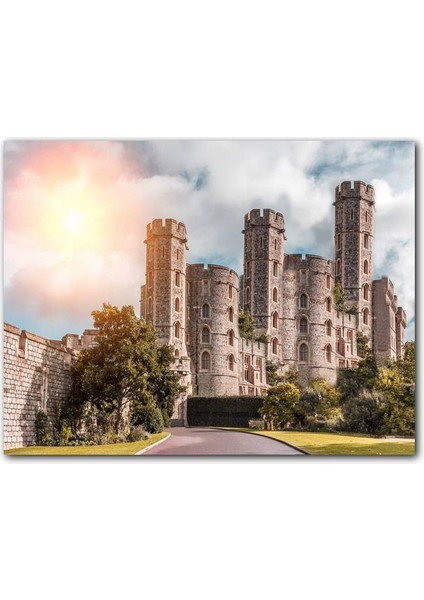 Cakatablo Avrupa Soylu Malikanesi ve Bulutlu Gökler