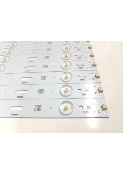Arçelik A40LW 6436 , A40L 44310 , A40LB 5533 , A40LW 5533 , A40LW 6536 LED Bar Takımı